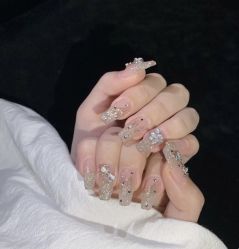 -Pink You美甲洗眉纹绣定制中心