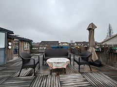 -小草屋轰趴馆别墅派对新场团建家庭聚会