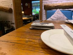 -苹果树下艺术餐厅(宋庄店)