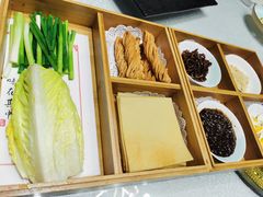 -湖畔鲁菜·二十年老字号餐厅(大明湖店)