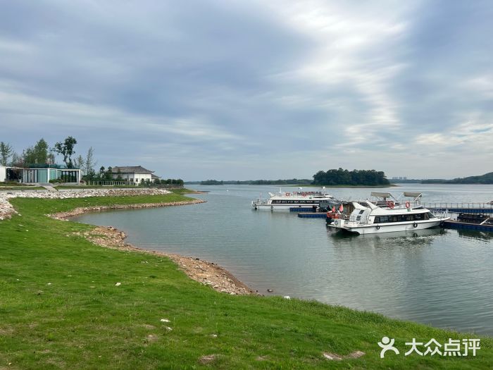 三岔湖景区图片