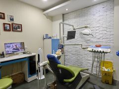 -极光口腔·矫正种植修复(锦江店)