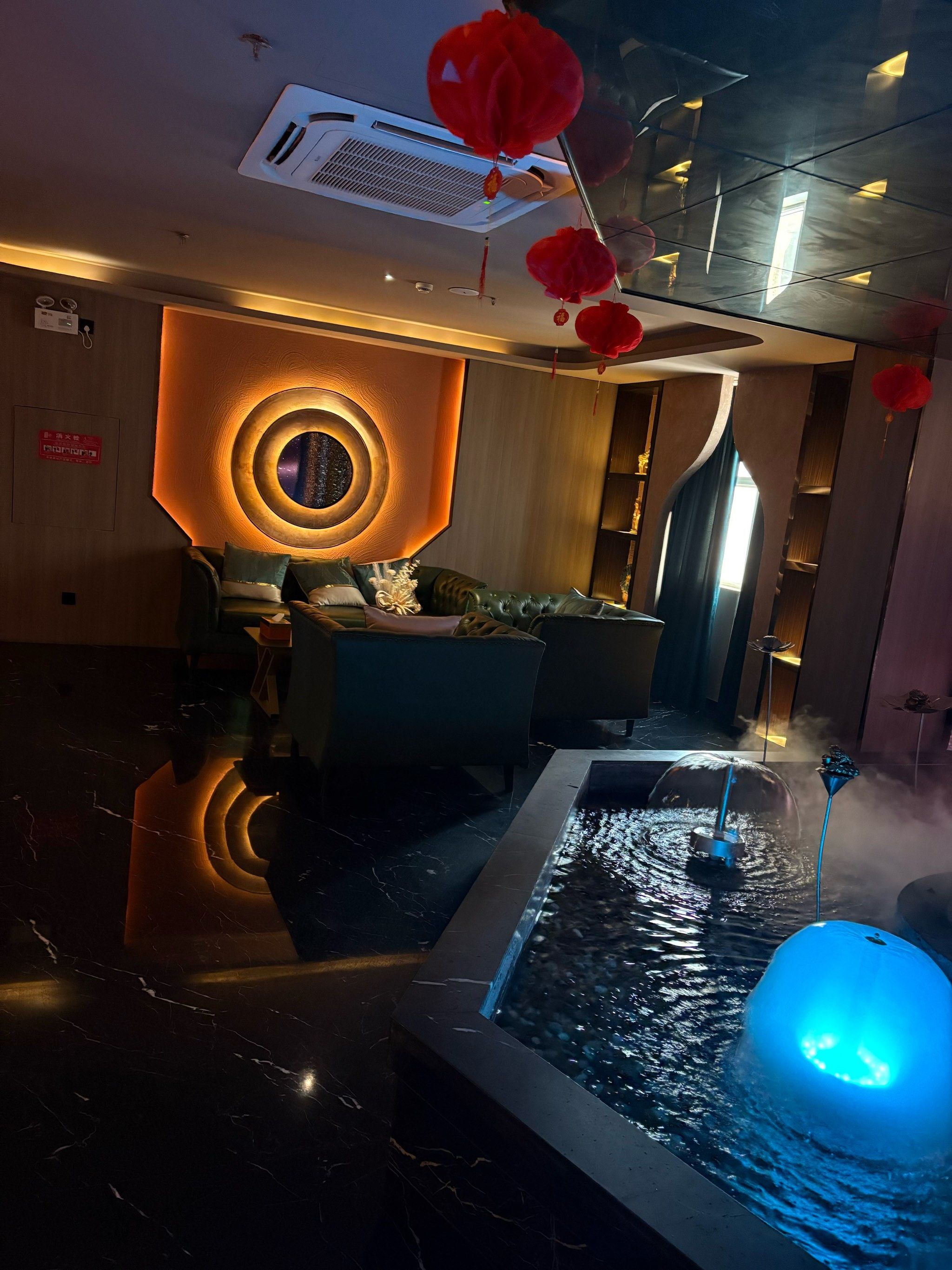 n
最近去体验了一次足浴,感受非