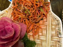 酸萝卜炒牦牛肉-吉祥圣雪藏餐