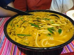 -香巴拉云南餐厅(华莱坞店)