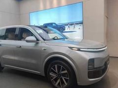 -理想汽车(世纪汇店)