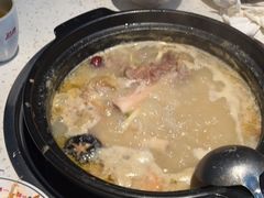 -三人行骨头王火锅(长寿店)