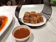 酥皮臭豆腐-绍兴饭店(大宁店)