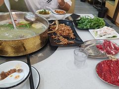 -牛百道·鲜活牛肉馆(天一店)