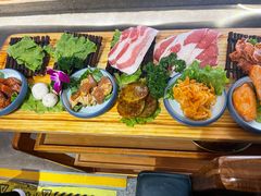 -明洞阿姨·韩式酱蟹烤肉·创意料理(三元桥店)