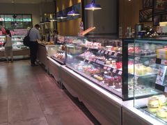 -巴黎贝甜(大宁国际商业广场店)