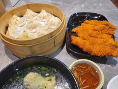 -莱莱小笼·乔艾