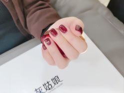 -灰姑娘美甲美睫馆