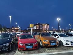 -融创茂-停车场