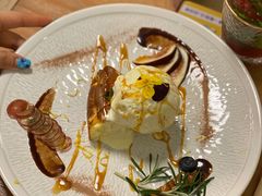 -Mark&Mars Restaurant