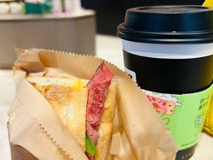 -星巴克臻选(成都太古里店)