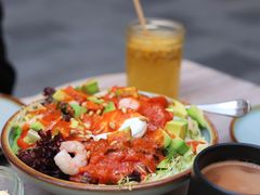 虾仁牛油果沙拉-RAC BAR(安福路店)