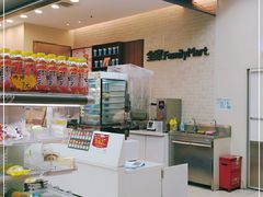 -全家便利店(江湾镇站店)
