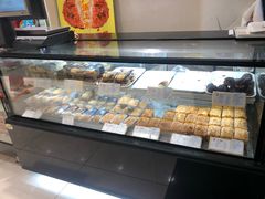 面包甜点陈列柜-上海哈尔滨食品厂(淮海中路店)