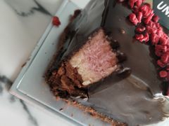 -UNI UNI(环亚凯瑟琳店)