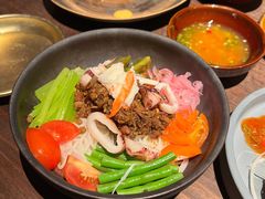 曼谷凉拌海鲜米粉-SHAN山(前滩太古里店)