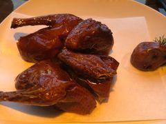 脆皮乳鸽-新荣记(BFC外滩金融中心店)