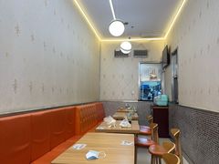 -白玉兰食品甜凤店(合生汇店)