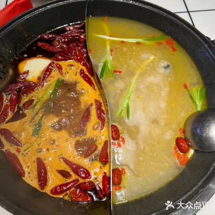辣味扑面而来，火锅宴会就在这里！🔥🌶️