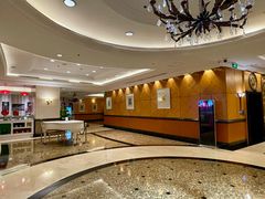 -深圳富苑皇冠假日套房酒店