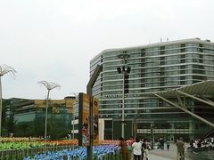 -上海虹桥中心爱琴海亚朵S酒店