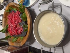 -红鼎豆捞·非遗鲍皇汤火锅(宝丰路店)