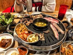 -江南猪肉商会无限续吃(弘大店)