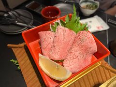 -山川小町·极番烧肉(新地假日广场店)