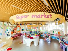 -上海青草地幼儿园