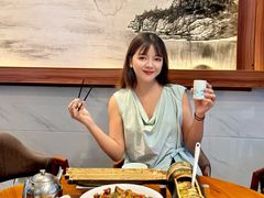 -梁姐啤酒鱼(兴坪古镇店)