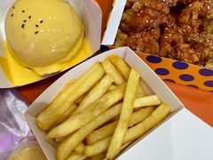 芝士熔岩牛肉汉堡-前进5路汉堡炸鸡(汉街skp店)
