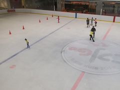 -陈露国际冰上中心(天津嘉里汇店)