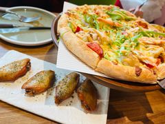 -Dragon Pizza•圆脸龙披萨·牛排餐厅