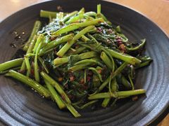 -大树下海鲜饭店