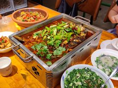 -琥珀老六龙虾(四里河店)