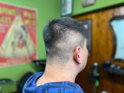 -Brother Barber Shop男士理发店