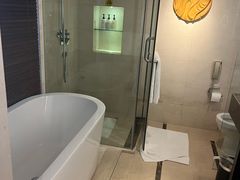 -青岛海尔洲际酒店