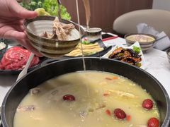 -汤宴·参须肚包鸡(南京路店)