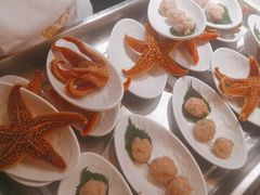 -雍容荟帝王蟹活龙虾展台自助(IFS黑金店)