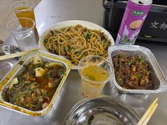 -文山荷鲜居(翠湖店)