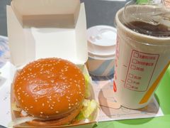 -麦当劳(中山公园龙之梦店)