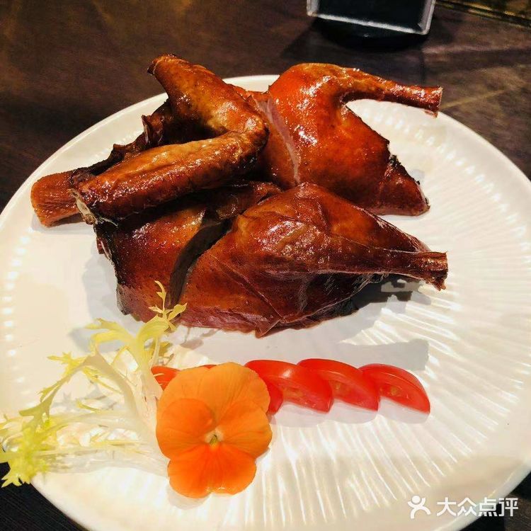 鸡爪吃起来也比较糯的，吃火锅太多了