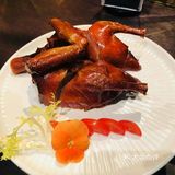 鸡爪吃起来也比较糯的，吃火锅太多了