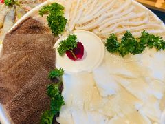 -慢丽江·云南野生菌土鸡锅(西山店)