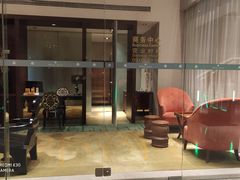 -广州卡丽酒店(大金钟路地铁站店)
